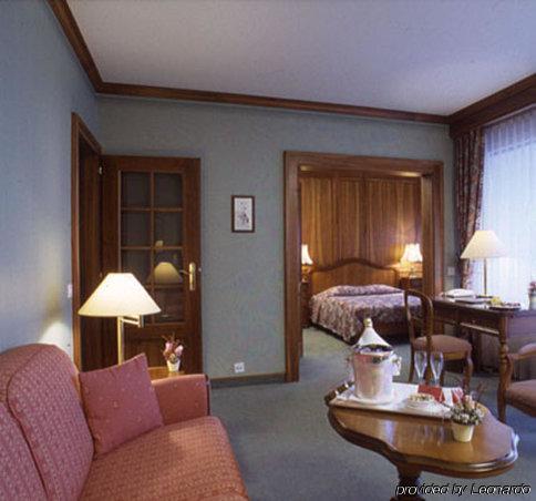 Hostellerie De La Vendee Lancy Bilik gambar