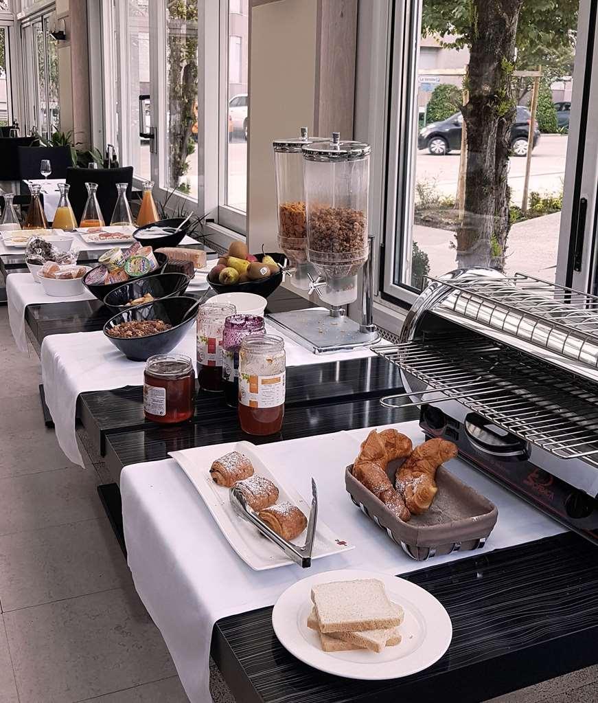Hostellerie De La Vendee Lancy Restoran gambar